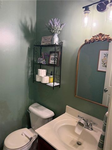 215 Monticello CT, Smithfield, VA 23430