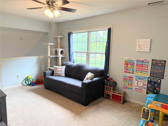 215 Monticello CT, Smithfield, VA 23430