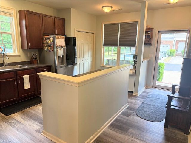 215 Monticello CT, Smithfield, VA 23430