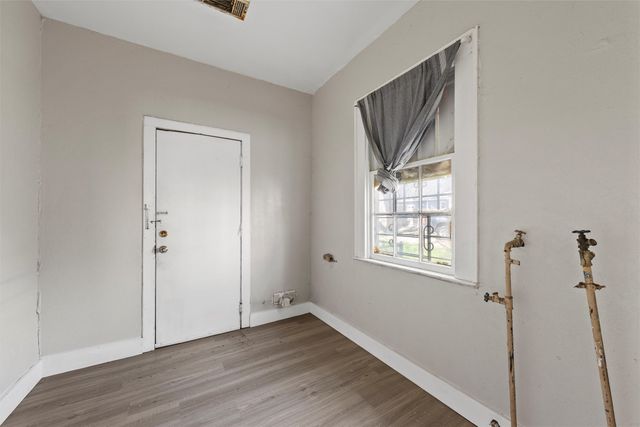 2012 N 5th Street, Waco, TX 76708