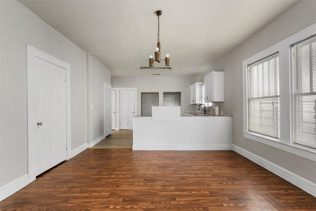 2012 N 5th Street, Waco, TX 76708