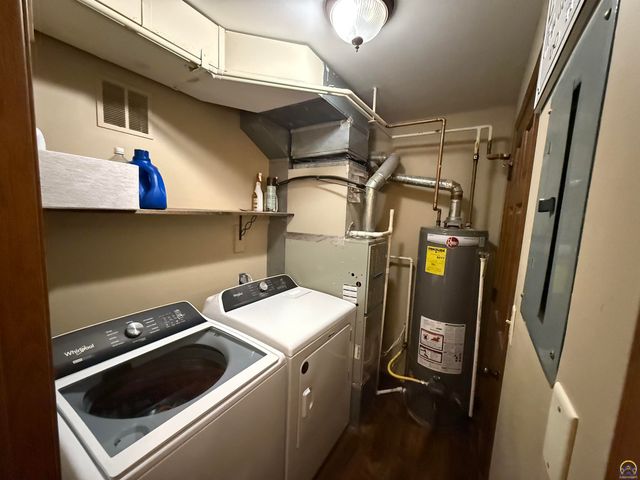 3079 SW Maupin Ln Apt 206, Topeka, KS 66614