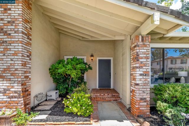 4495 Sweet Shrub Ct, Concord, CA 94521