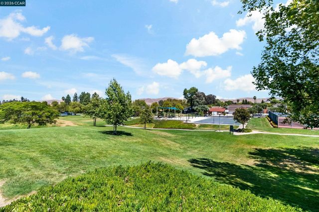 4495 Sweet Shrub Ct, Concord, CA 94521