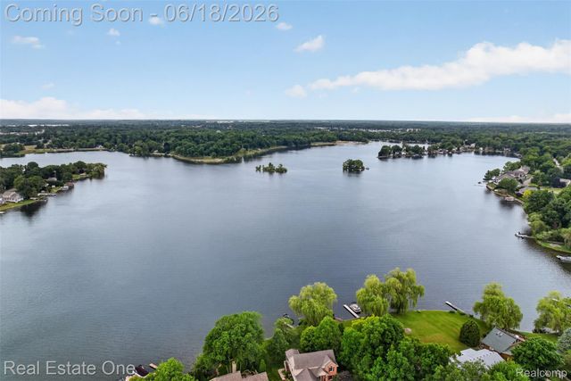 475 Court Lane, Oceola Township, MI 48843