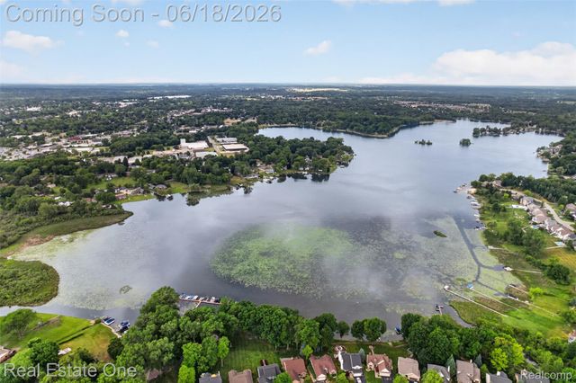 475 Court Lane, Oceola Township, MI 48843