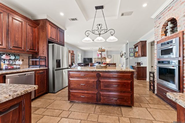 3607 Red Clover Ave, Zachary, LA 70791