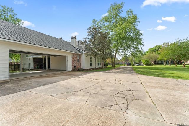 3607 Red Clover Ave, Zachary, LA 70791