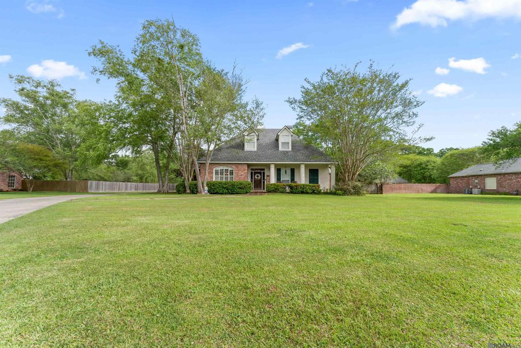 3607 Red Clover Ave, Zachary, LA 70791