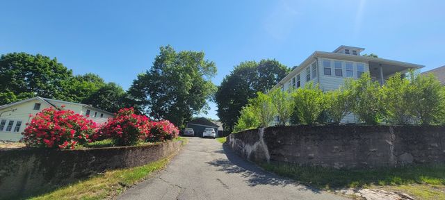 21 Grafton Ave 21, Westwood, MA 02090
