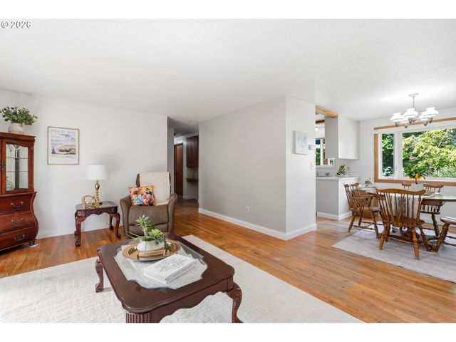 1352 ASTOR Way, Woodburn, OR 97071