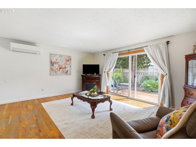 1352 ASTOR Way, Woodburn, OR 97071