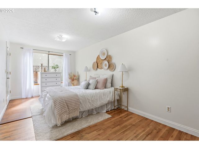1352 ASTOR Way, Woodburn, OR 97071