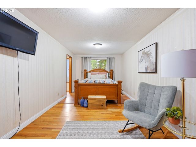 1352 ASTOR Way, Woodburn, OR 97071