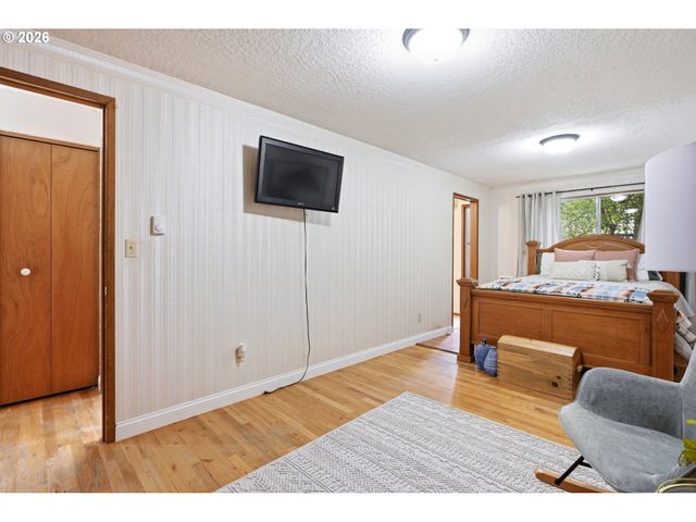 1352 ASTOR Way, Woodburn, OR 97071