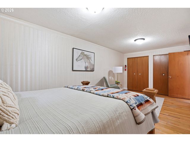 1352 ASTOR Way, Woodburn, OR 97071