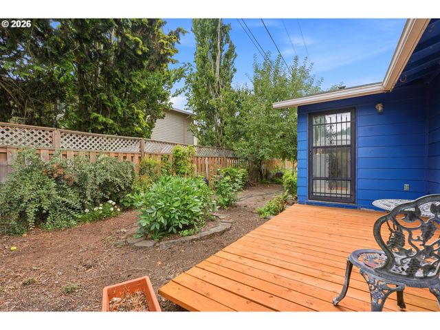 1352 ASTOR Way, Woodburn, OR 97071