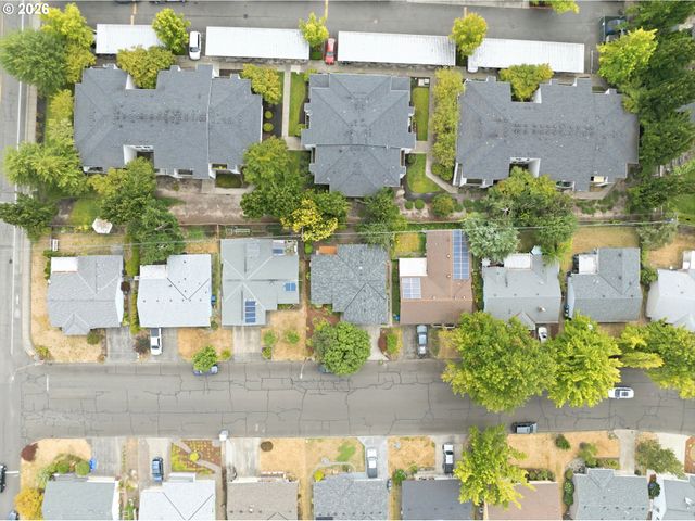 1352 ASTOR Way, Woodburn, OR 97071