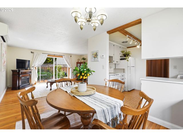 1352 ASTOR Way, Woodburn, OR 97071