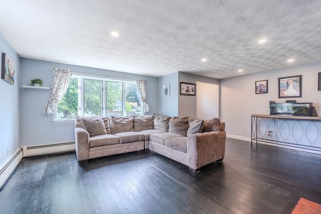4 Will Sawyer St, Peabody, MA 01960