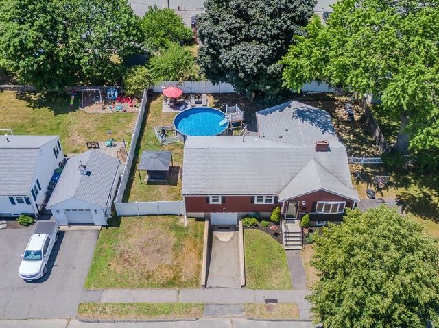 4 Will Sawyer St, Peabody, MA 01960