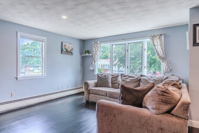 4 Will Sawyer St, Peabody, MA 01960