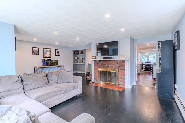 4 Will Sawyer St, Peabody, MA 01960
