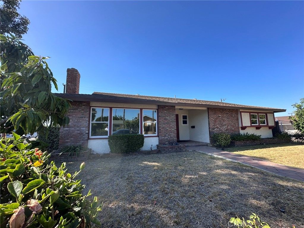 18232 AVOLINDA Drive, Yorba Linda, CA 92886 — photo 2