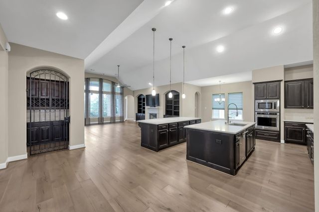 107 Grove Clover Lane, Montgomery, TX 77316