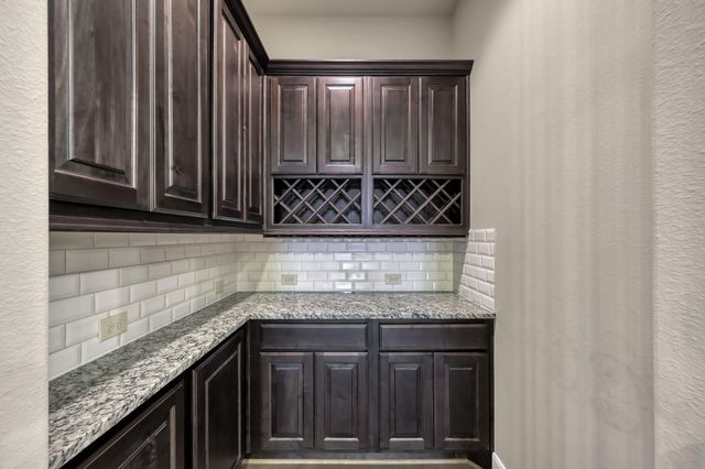 107 Grove Clover Lane, Montgomery, TX 77316