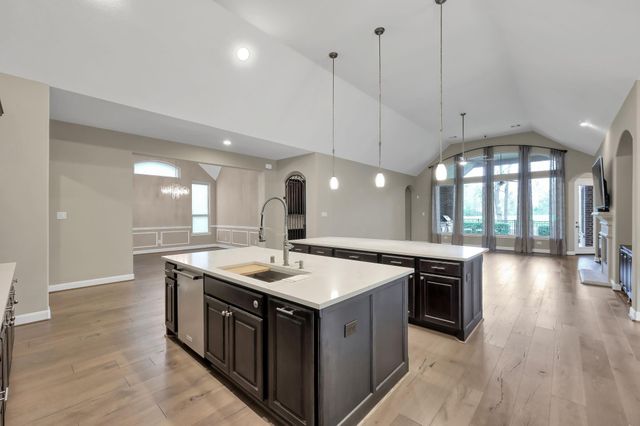 107 Grove Clover Lane, Montgomery, TX 77316