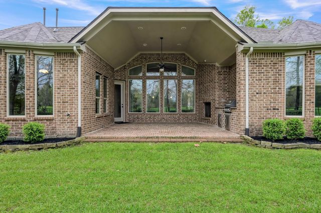 107 Grove Clover Lane, Montgomery, TX 77316