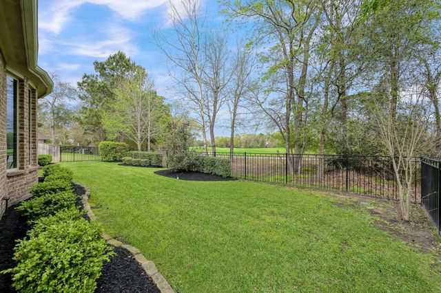 107 Grove Clover Lane, Montgomery, TX 77316