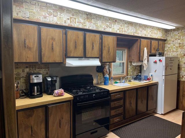 249 Dyke Avenue, Grand Marsh, WI 53936