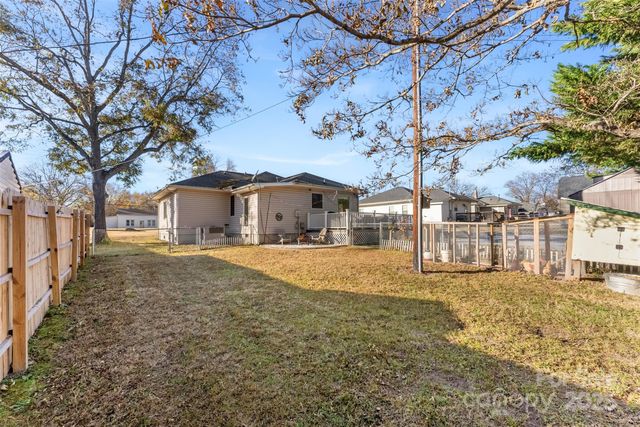 909 S Main Street, Clover, SC 29710