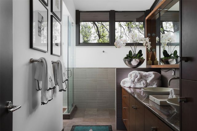 2401 Jarratt Ave, Austin, TX 78703