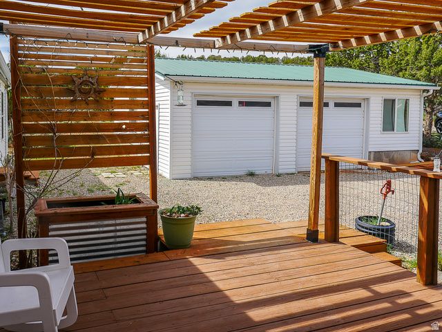 1438 S 2300 E, New Harmony, UT 84757