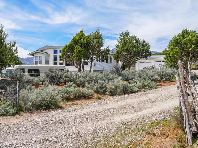 1438 S 2300 E, New Harmony, UT 84757
