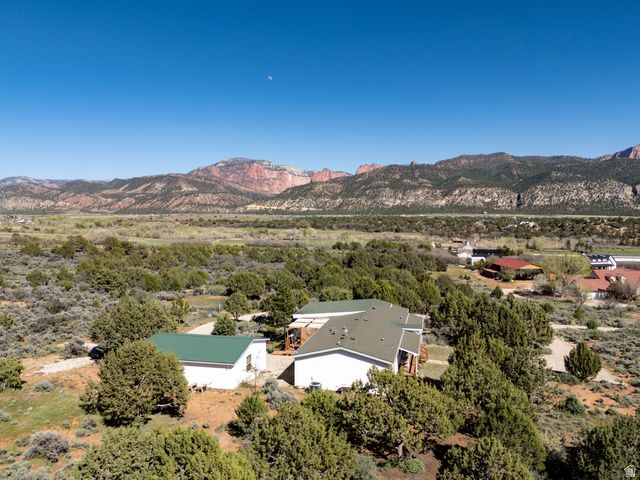 1438 S 2300 E, New Harmony, UT 84757