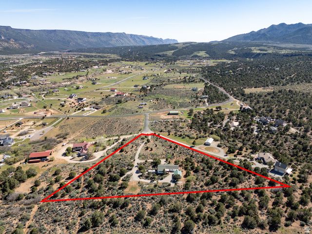 1438 S 2300 E, New Harmony, UT 84757