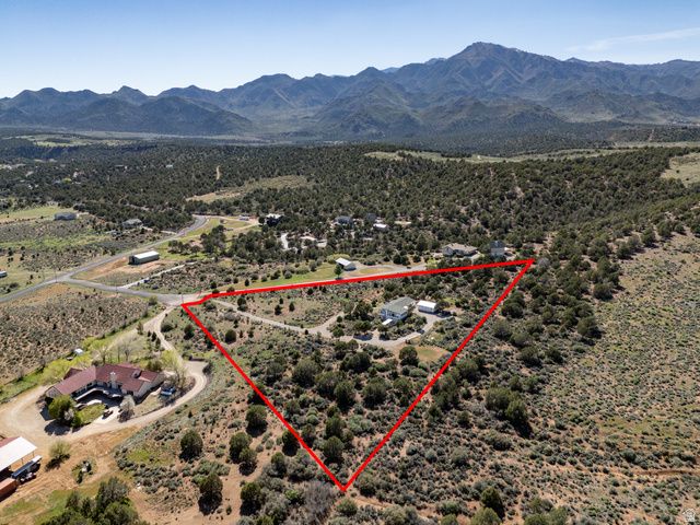 1438 S 2300 E, New Harmony, UT 84757
