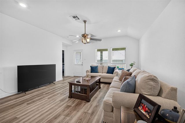 1126 Sandhill Crane Drive, Texas City, TX 77590