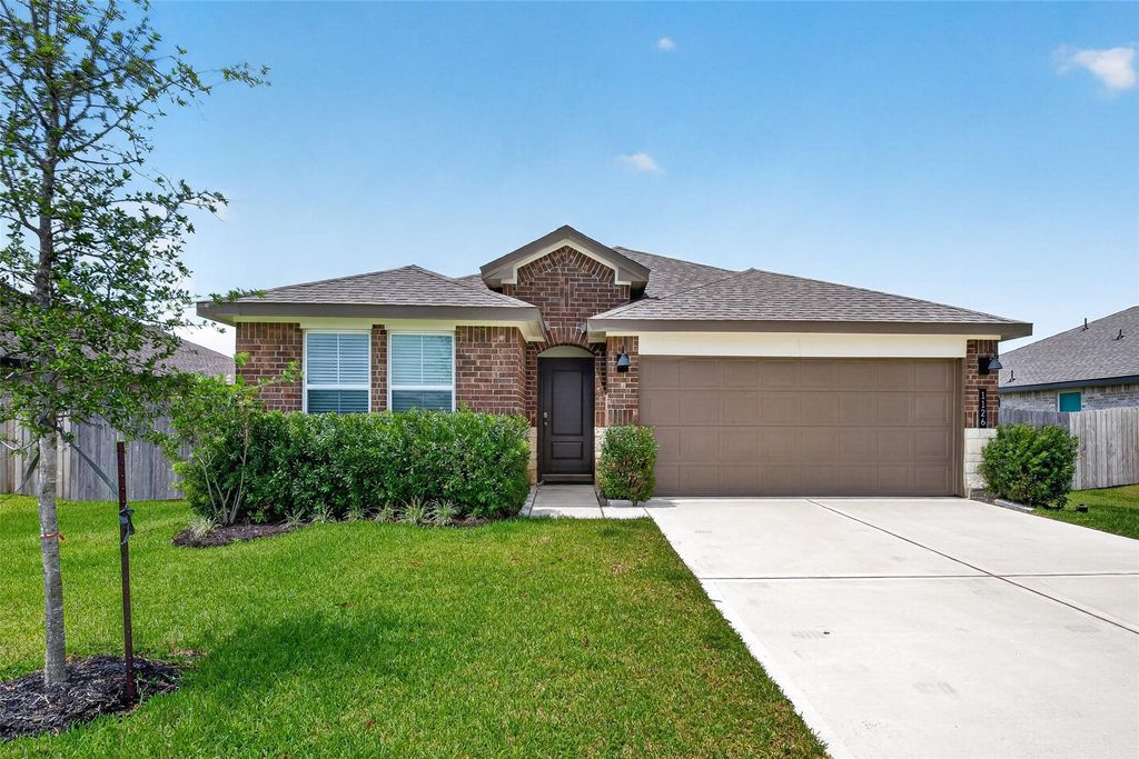 1126 Sandhill Crane Drive, Texas City, TX 77590