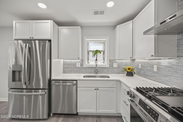 28 Pearl Drive, Howell, NJ 07731