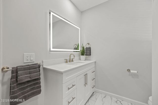 28 Pearl Drive, Howell, NJ 07731