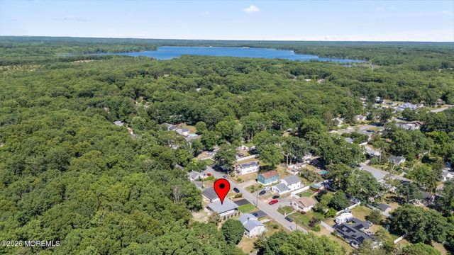 28 Pearl Drive, Howell, NJ 07731