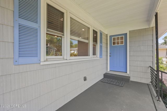 28 Pearl Drive, Howell, NJ 07731
