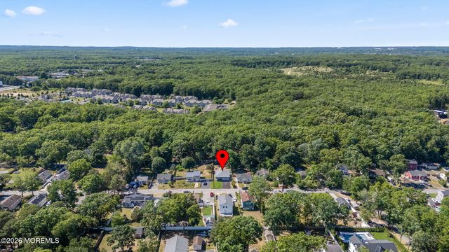 28 Pearl Drive, Howell, NJ 07731