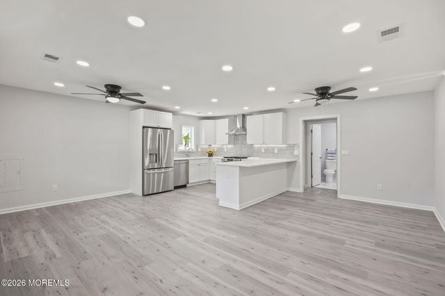 28 Pearl Drive, Howell, NJ 07731