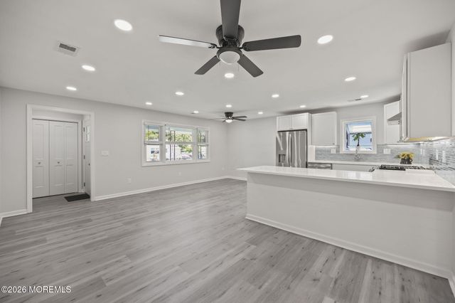 28 Pearl Drive, Howell, NJ 07731